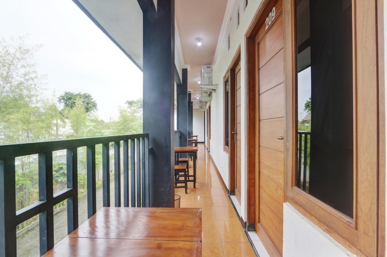 Hotel Wisma Ck Kebumen Экстерьер фото